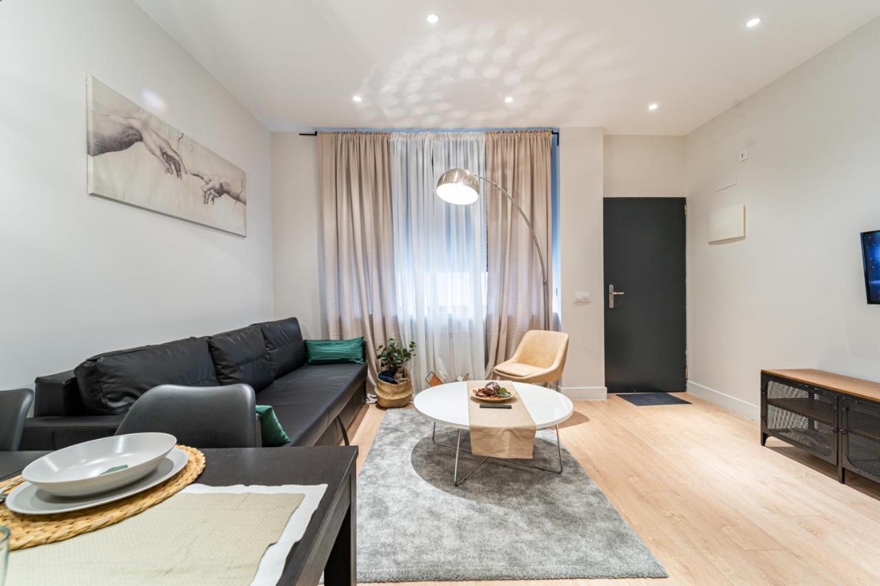 Edsam Madrid Apartments Black Luaran gambar