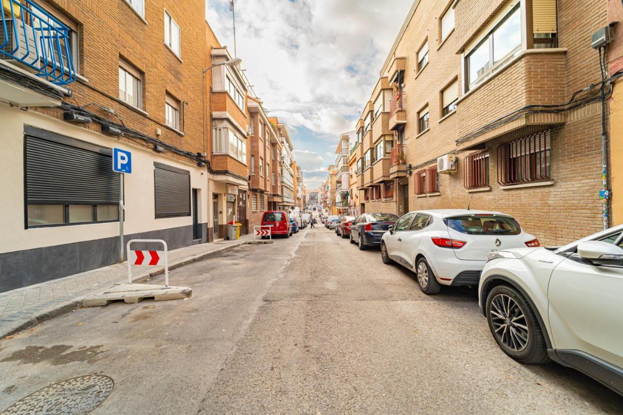 Edsam Madrid Apartments Black Luaran gambar