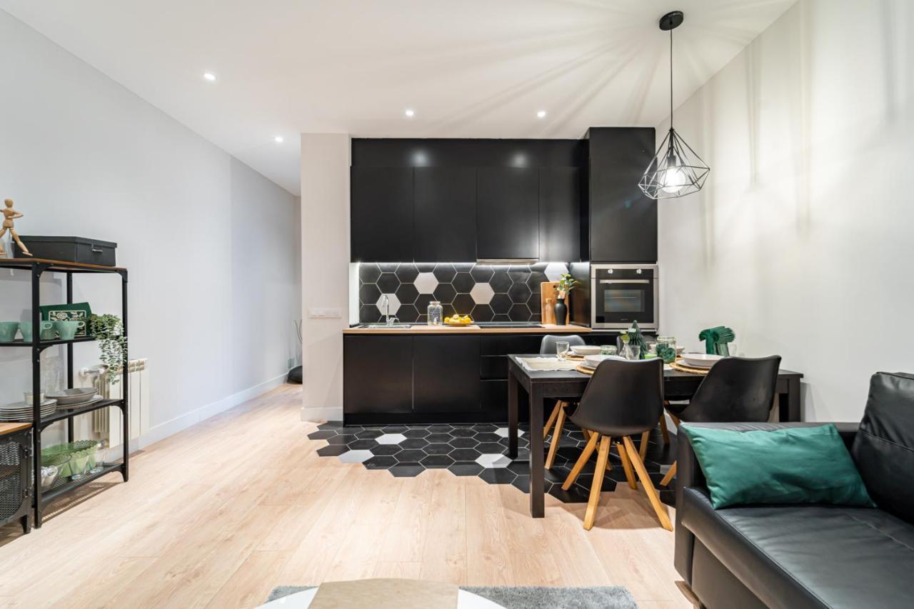 Edsam Madrid Apartments Black Luaran gambar