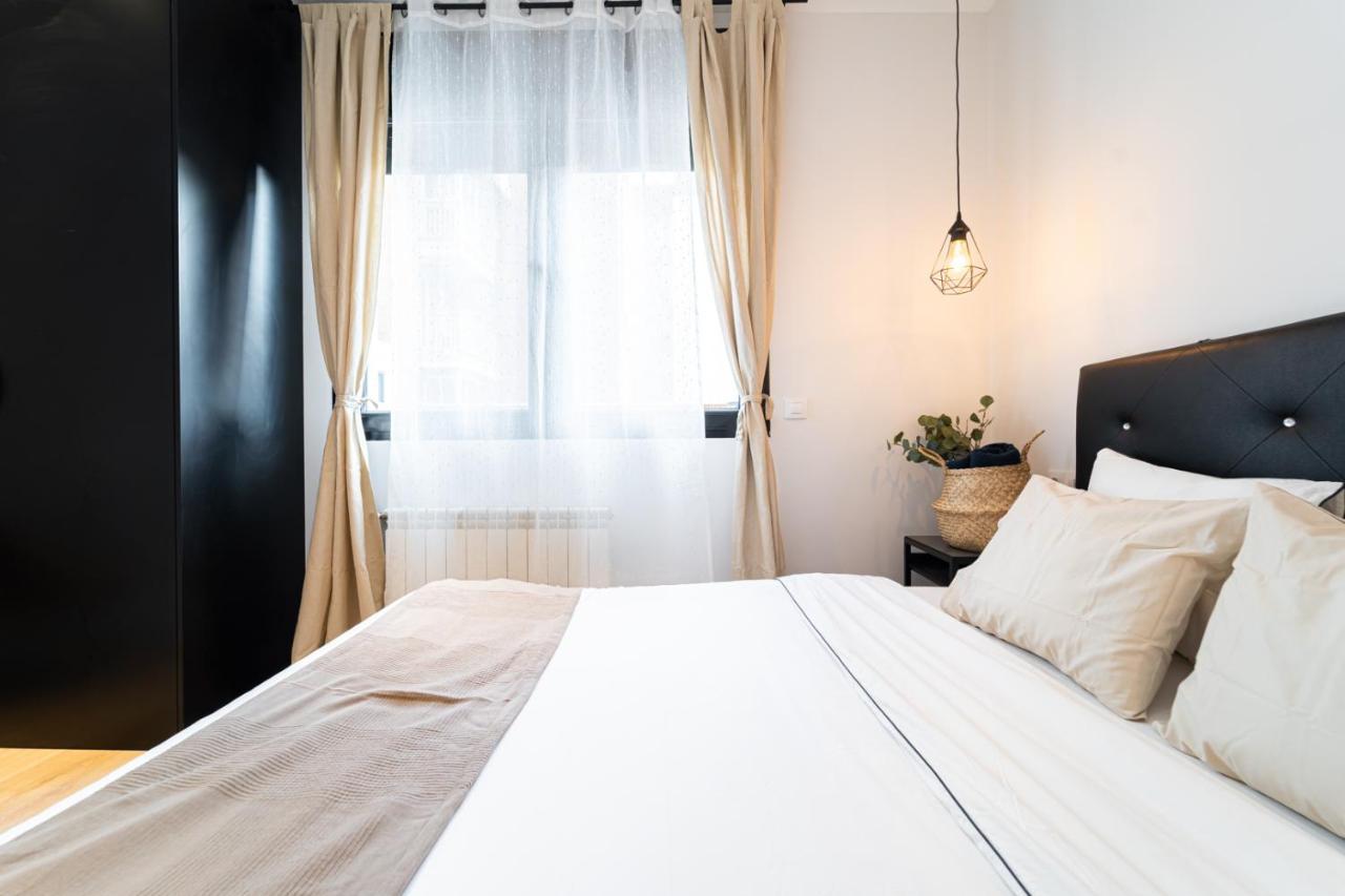 Edsam Madrid Apartments Black Luaran gambar